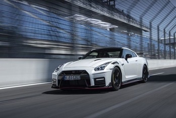 アウトバーンとサーキットを激走！ 究極のGT-R、ニスモはやっぱり凄かった！