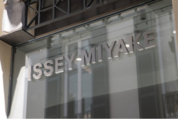 富裕層,イッセイミヤケ
