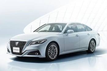 クラウンS／S Fourの特別仕様車がデビュー、より優雅でエレガントに