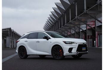 【プレステージSUV対決】SUVにプレミアムな輝きが欲しいなら、レクサスRXとマツダCX-60のどっち!?