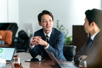 道ばたの石ころ どうやって売るか？ 頭のいい人がやっている「視点を変える」思考法