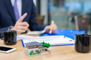 サラリーマンの不動産投資は副業になる？