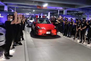 テスラ・モデルYの国内販売がスタート。第1号車オーナーの談話紹介