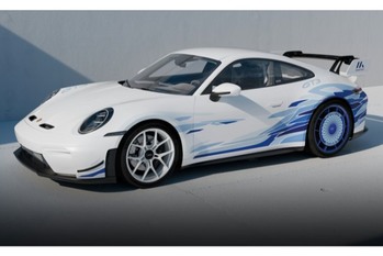 ポルシェが911 GT3の卓越したサーキット性能と日本の職人技の繊細な精密さを融合させた特別限定モデル「911 GT3アルティザンエディション」を日本に導入すると予告