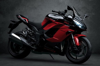 カワサキGPZを象徴するカラーリング「Ninja 1000SX」40周年モデルが登場！