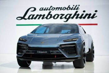 ランボルギーニの電動GTカーのコンセプトモデル「ランザドール」が初公開
