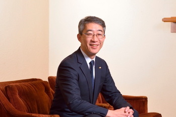 ロイヤルHD,菊地唯夫