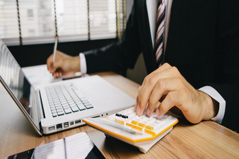 お金に関する専門家！税理士と会計士の違いとは？