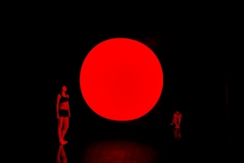 アート×サウナで夏を乗り切る!チームラボの未知なる「ととのい」