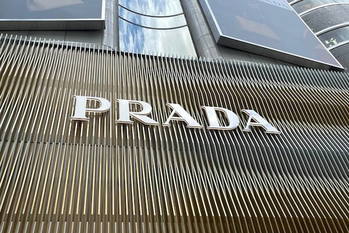 「プラダ」が「ヴェルサーチェ」、ZOZOは「LYST」　動き出したラグジュアリーM&A戦線　2025年上半期のファッション業界M&Aを振り返る