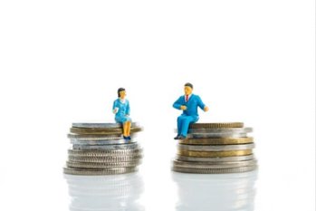 夫婦　貯金　別