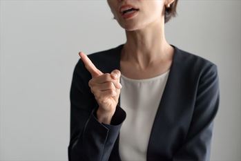 感情的なビジネスウーマン