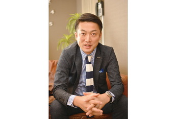 株式会社RYコーポレーション,横山藤雄