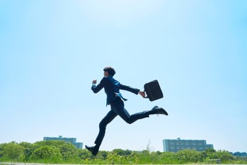 サラリーマンが資産1億円を貯める方法と考え方とは？