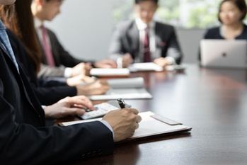 会議進行,園部浩司