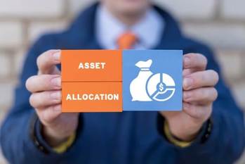 新NISAの運用に大きな影響も？株価暴落に備えるための方法とは