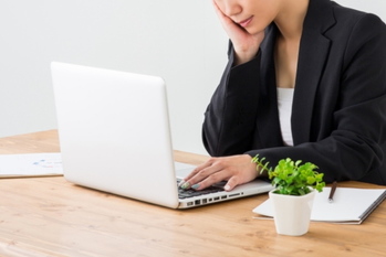 女性管理職,神谷祈利