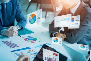 TAM・SAM・SOMとは?活用場面や計算方法、企業事例を紹介