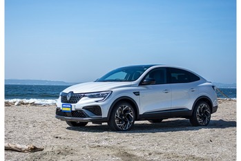 【最新モデル・ミニ試乗】憧れのアルピーヌ・テイストを注入。ルノー・アルカナE—Techのスポーティ世界