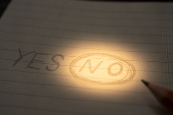 ノーを選ぶイメージ