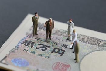 投資信託でもらえるのは配当金と分配金のどっち？両者の違いを丁寧に解説