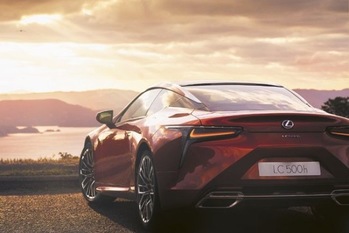 日本の北海道に着想を得たレクサスLCの限定モデル「Hokkaido Edition」が欧州で発表