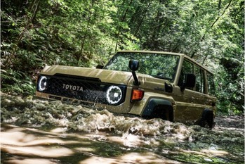 伝統を継承しつつ時代に合わせて進化したトヨタ・ランドクルーザー70が待望の日本発売