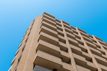 マンションの「建て替え決議5分の4要件」緩和で変わることとは 