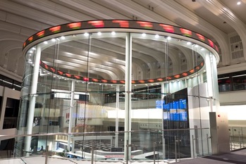 海外投資家の資金引き揚げで日経平均2万8,000円割れも