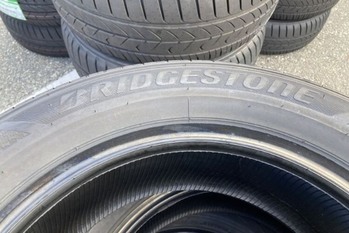 子会社の売却を進めるタイヤ最大手の「ブリヂストン」業界2位の「ダンロップ」は音無しの構え