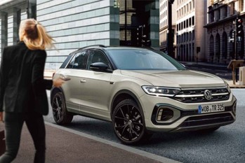 内外装の各所をブラックにコーディネートしたフォルクスワーゲンT-Rocの特別仕様車が日本デビュー