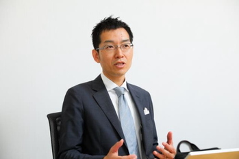 話の噛み合わない人,横山信弘