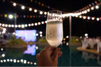 ニューオータニ,ナイトプール