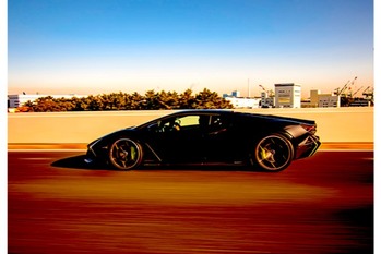 【情熱と革新／究極のアイデンティティ】自分たちのすべてを変えないために、すべてを変革「ランボルギーニのいまとこれから」