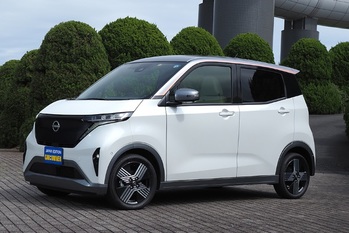 【旬ネタ】2022-2023日本カー・オブ・ザ・イヤー獲得の日産サクラ／三菱eKクロスEVは、どんなクルマ？