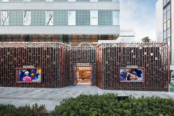 麻布台・三越出店と西武池袋撤退の「エルメス」　ケリング、LVMH失速のなか、日本市場での売上高が16％増の快進撃