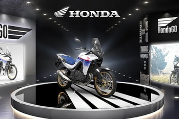 ホンダ　モーターサイクルショーにて国内初公開となる2モデルを含む38台を展示