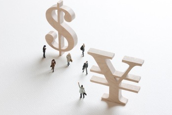 マイナス金利解除でドル円相場に余波、円安は“優しさ”の代償