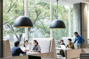 クリエイティブオフィス