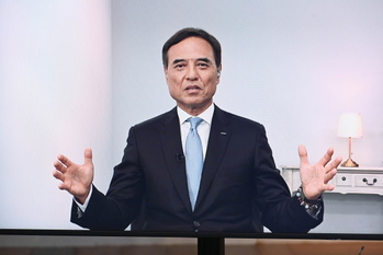 カンブリア宮殿,サントリー