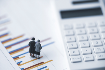 夫婦で年金30万円を受け取るためにはどのくらいの年収が必要？