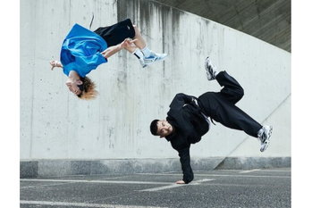 アシックスに完敗？いや反撃はこれからだ　「ミズノ vs アシックス構図」を読み解く【いづも巳之助の一株コラム】