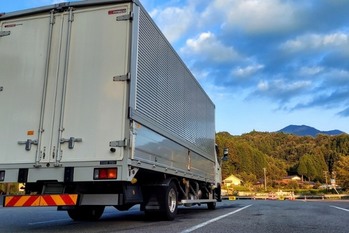 【2023年運輸業界のM＆A】件数・取引総額ともに大幅減も、高水準を維持