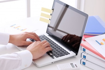 ビジネスメール,中川路亜紀