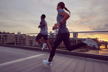 国内売上も「自己ベスト」を更新中　ミズノの株価が年初来高値を更新