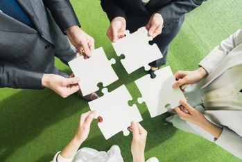 応援という新しい消費スタイル。「クラファン」の魅力とは