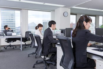 人が逃げ出す会社