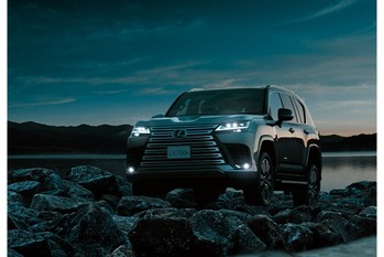 【新車ニュース】レクサスLXに超タフでパワフルな新ハイブリッド「700h」が誕生。コンセプトは「生きて帰って来られる電動車」