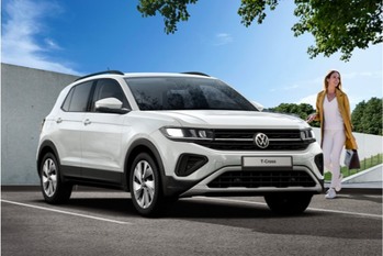 フォルクスワーゲンの人気コンパクトSUVのT-Crossに300万円を切る車両価格を掲げた限定モデルが登場