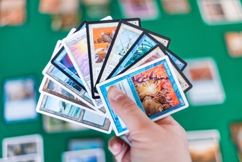 トレーディングカード投資とは？昔遊んだカードが高値になることも